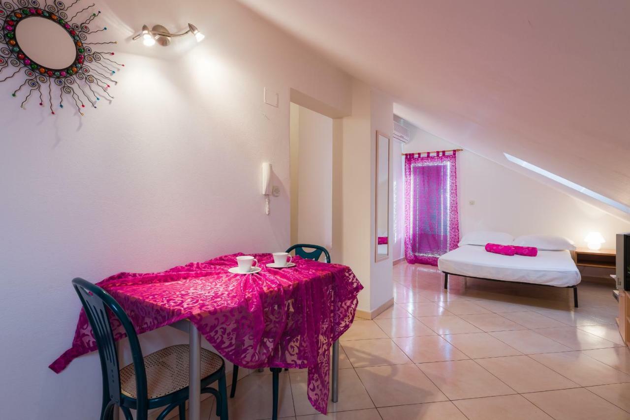 Apartments Villa Vallum โบล ภายนอก รูปภาพ
