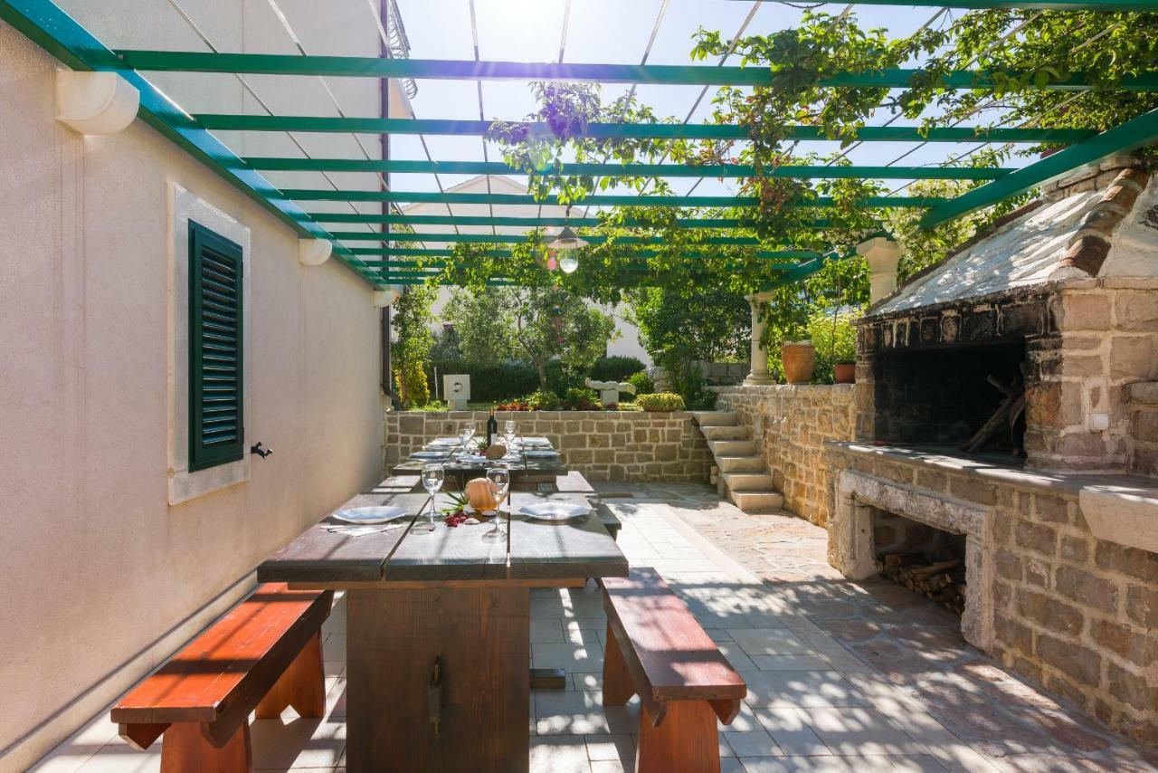Apartments Villa Vallum โบล ภายนอก รูปภาพ