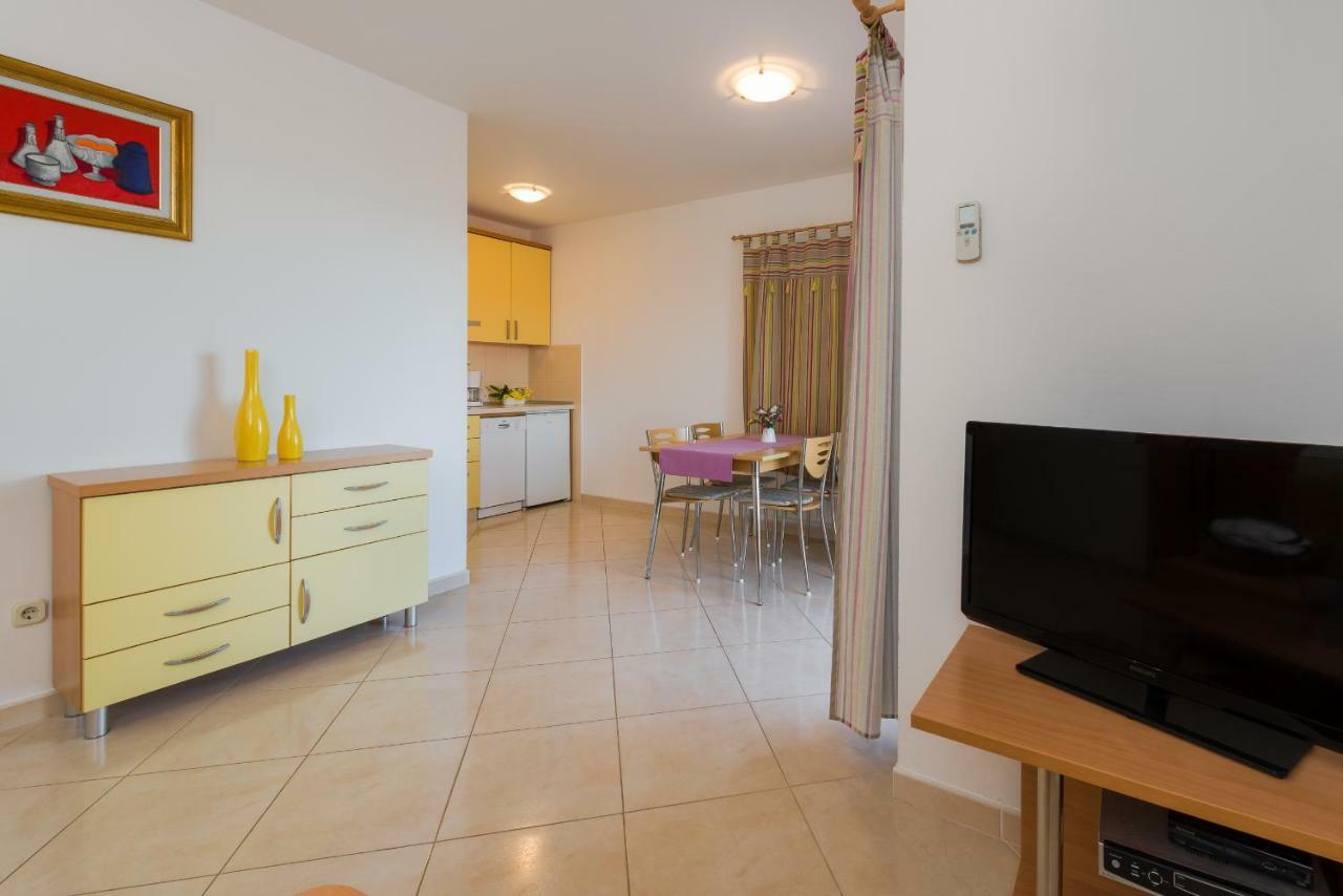 Apartments Villa Vallum โบล ภายนอก รูปภาพ