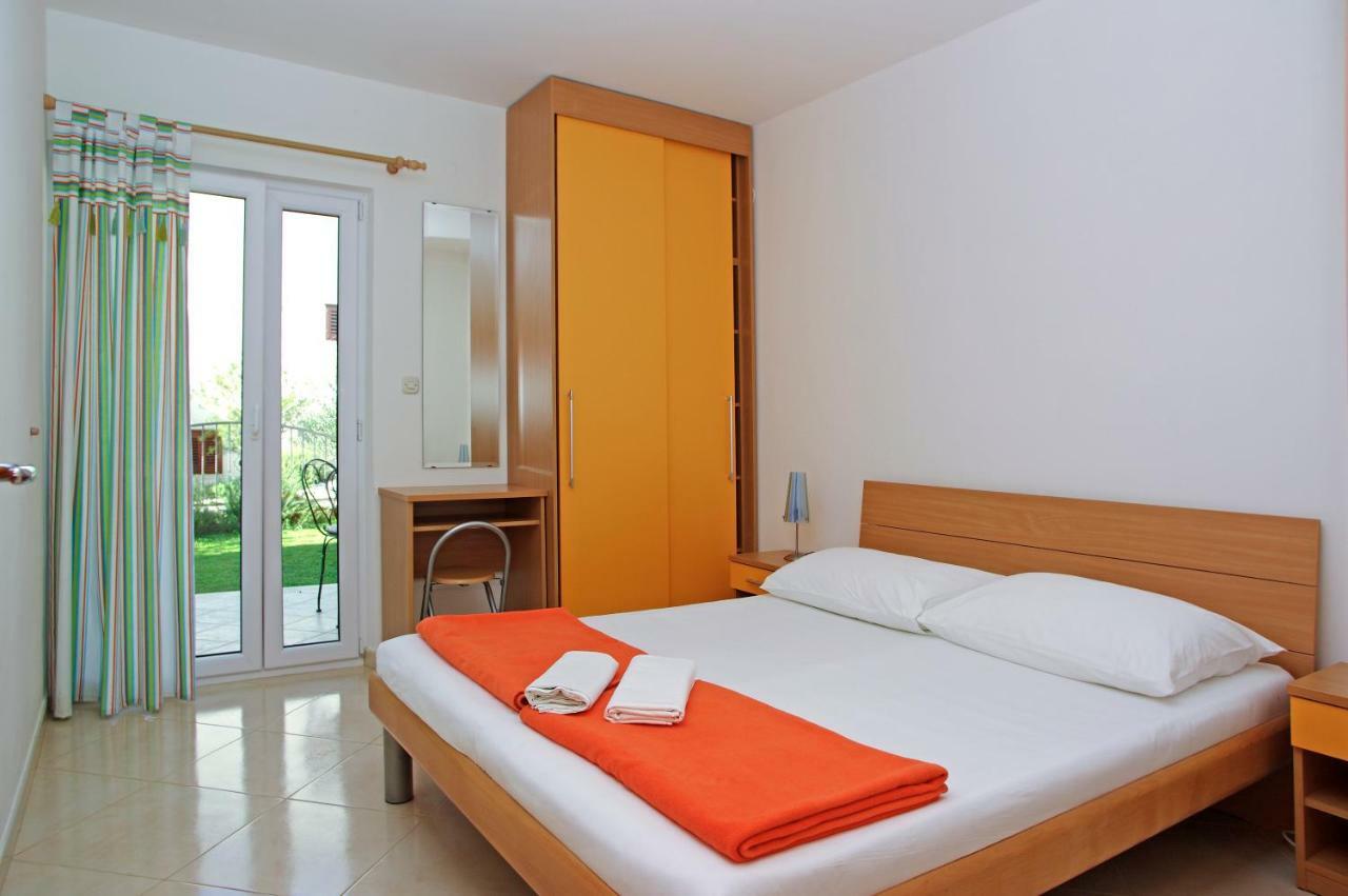 Apartments Villa Vallum โบล ภายนอก รูปภาพ